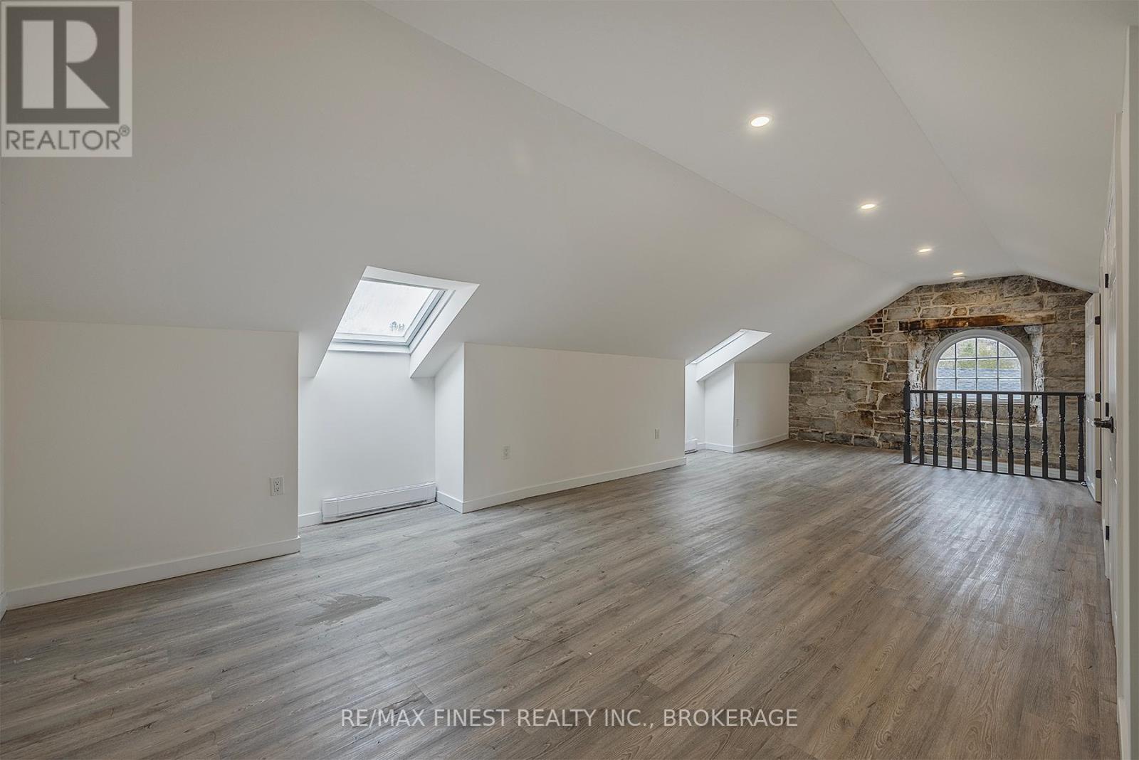 114 Yonge Street, Kingston, Ontario  K7M 1E7 - Photo 21 - X13079196