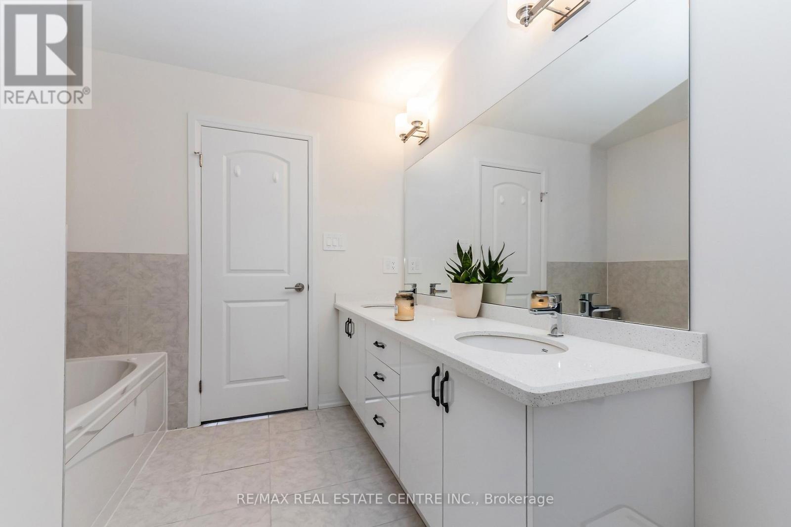19 Whitton Road, Brant, Ontario  N3L 0L1 - Photo 34 - X13079330