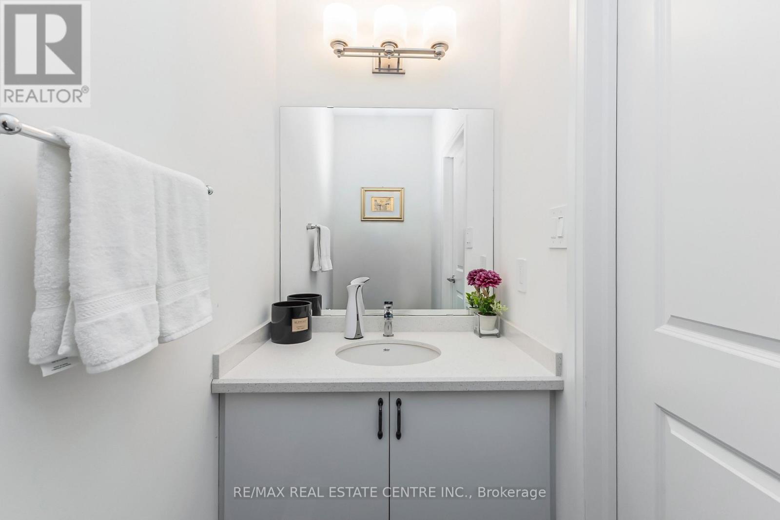19 Whitton Road, Brant, Ontario  N3L 0L1 - Photo 8 - X13079330