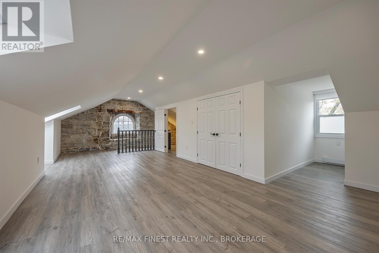 114 Yonge Street, Kingston, Ontario  K7M 1E7 - Photo 20 - X13079196