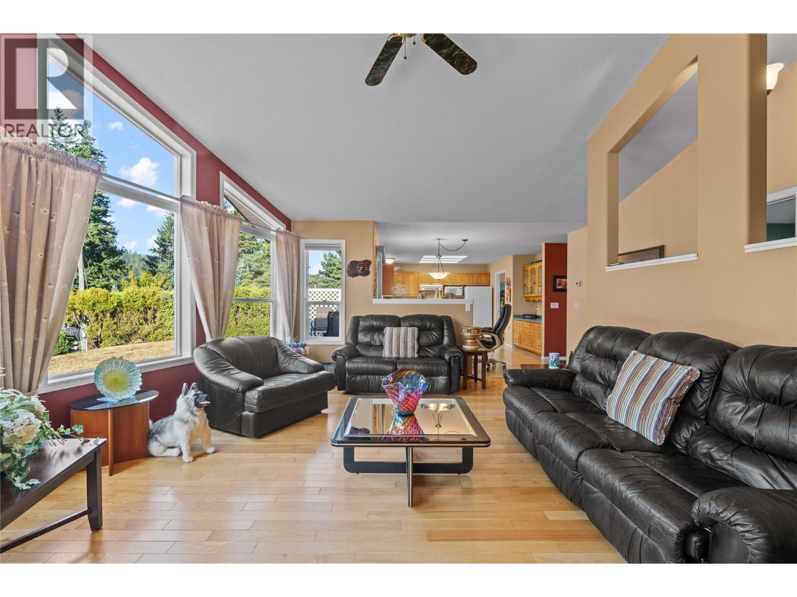 760 Mobley Road, Tappen, British Columbia  V0E 2X1 - Photo 9 - 10381937