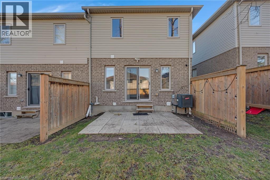 50 Pinnacle Drive Unit# 56, Kitchener, Ontario  N2P 0H8 - Photo 3 - 40826802