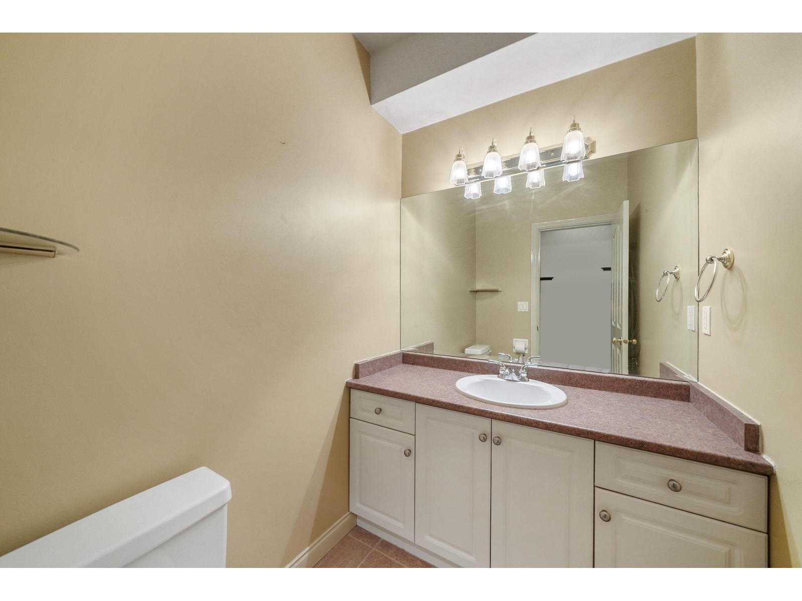 18202 69 Avenue, Surrey, British Columbia  V3S 9H4 - Photo 8 - R3118801