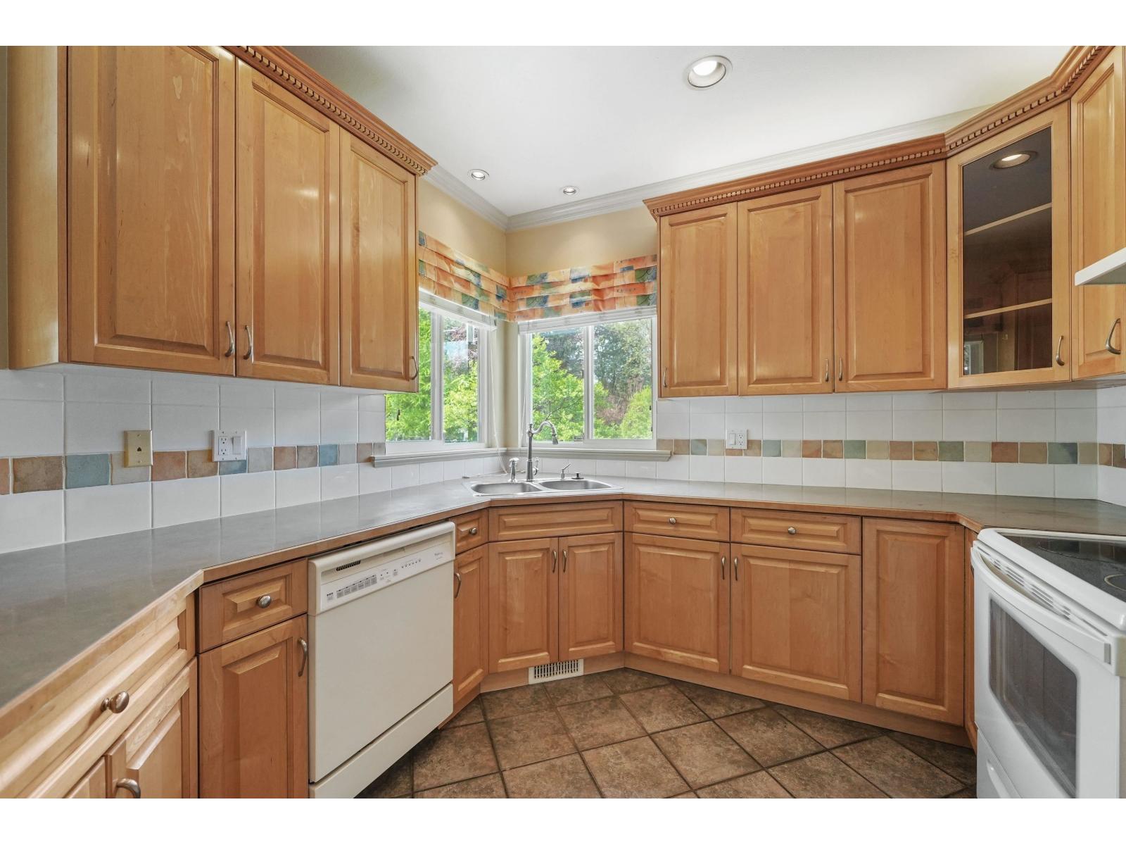 18202 69 Avenue, Surrey, British Columbia  V3S 9H4 - Photo 14 - R3118801