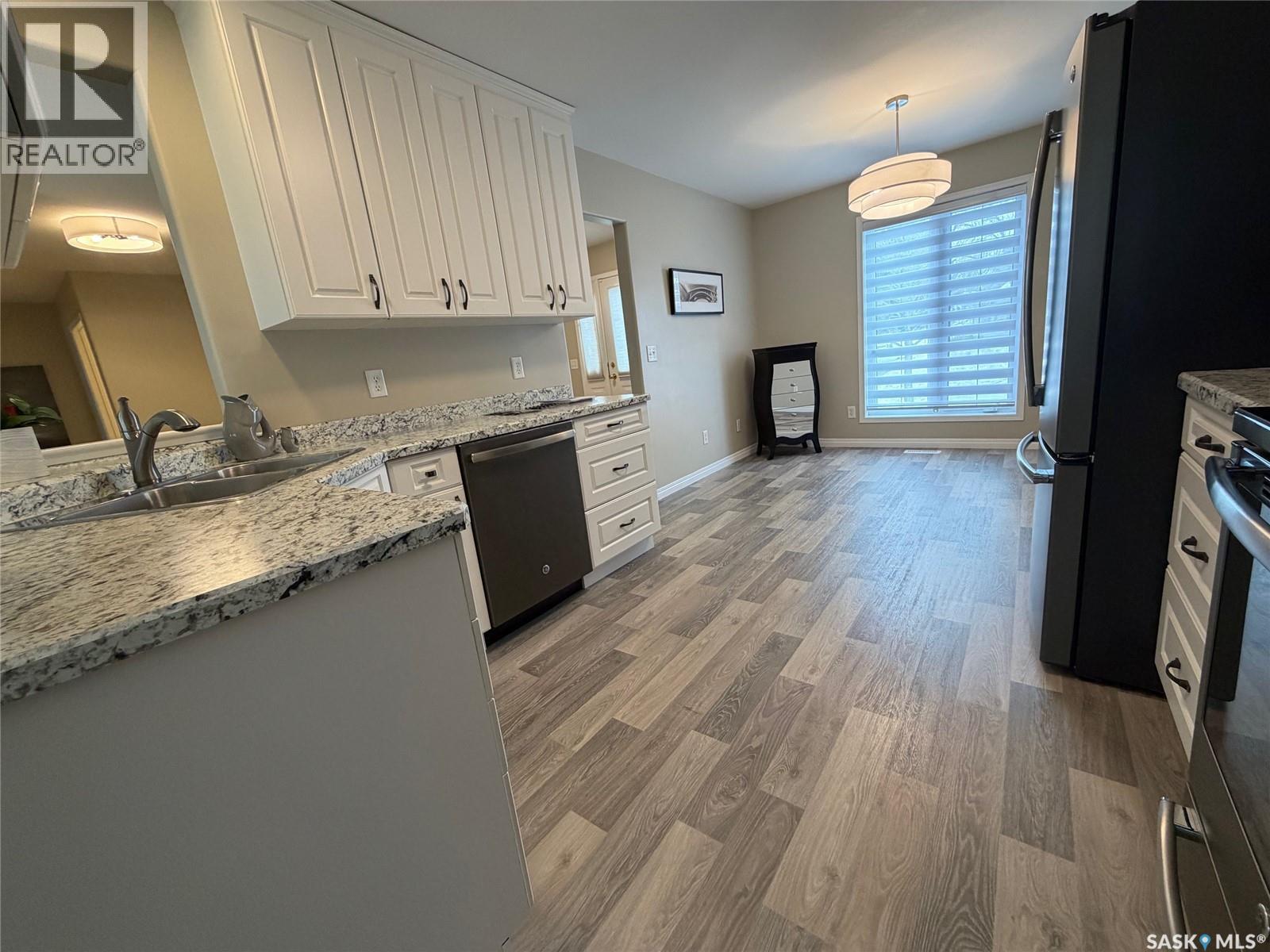 27 330 Stodola Court, Saskatoon, Saskatchewan  S7N 4N9 - Photo 6 - SK029164