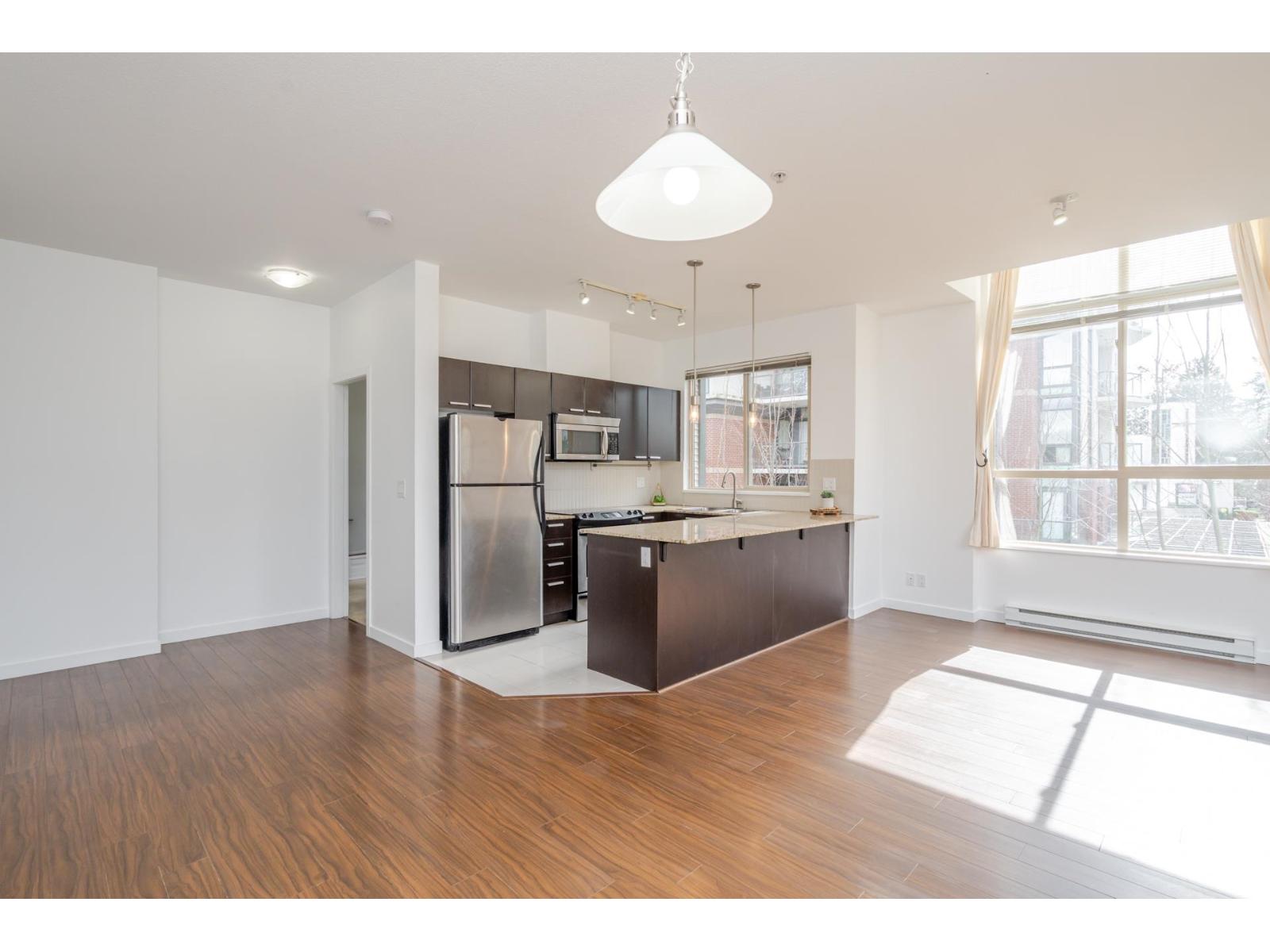 405 10455 University Drive, Surrey, British Columbia  V3T 0A5 - Photo 10 - R3112312