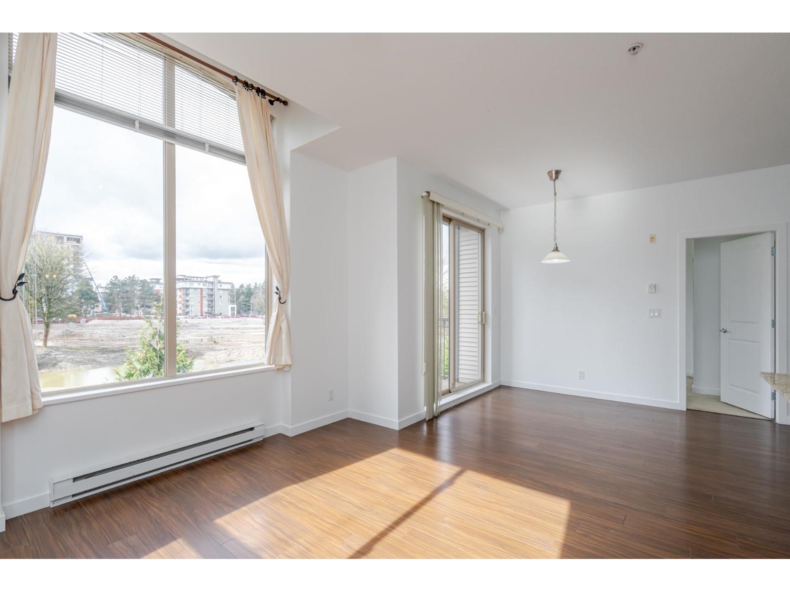 405 10455 University Drive, Surrey, British Columbia  V3T 0A5 - Photo 18 - R3112312