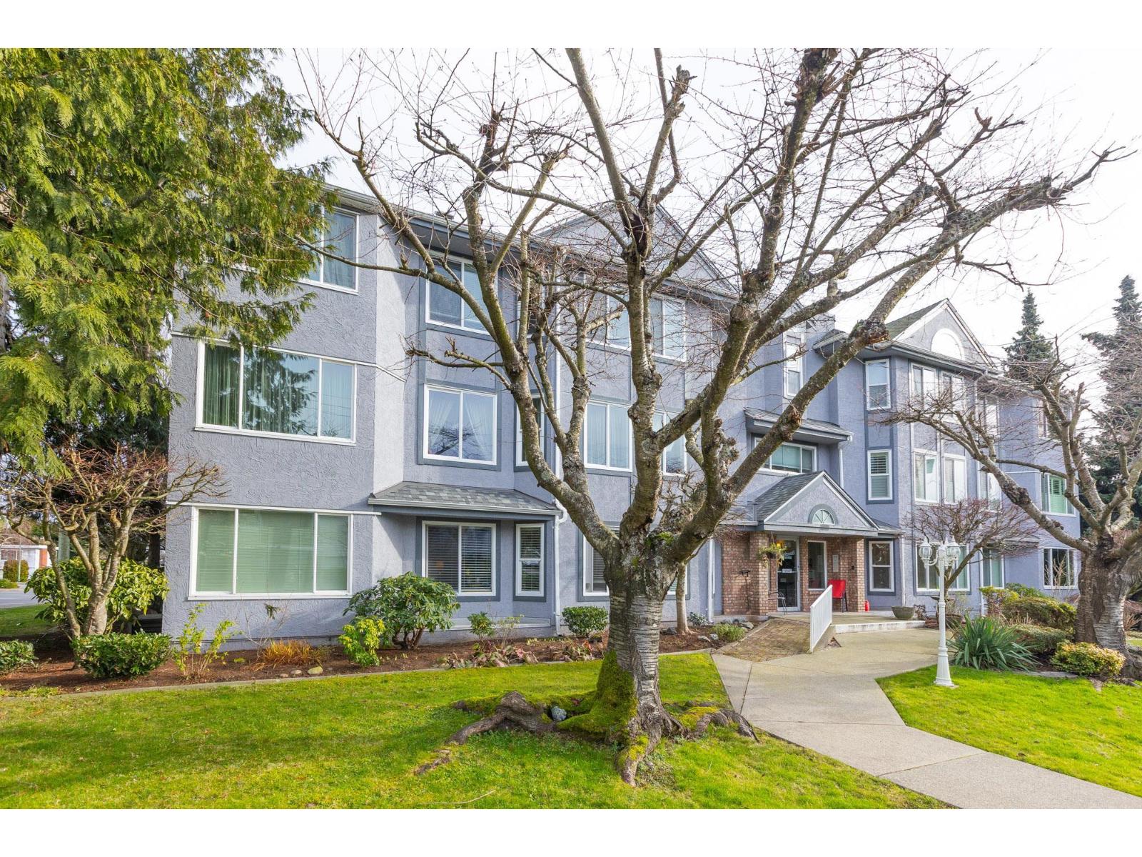 203 1378 Fir Street, White Rock, British Columbia  V4B 4B2 - Photo 27 - R3112928
