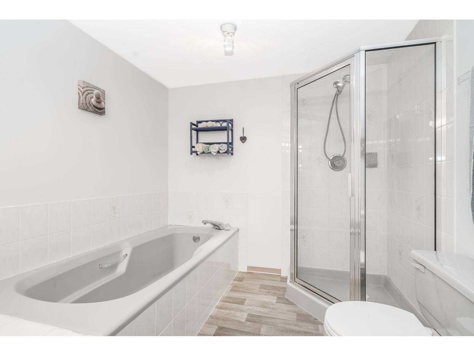203 1378 Fir Street, White Rock, British Columbia  V4B 4B2 - Photo 25 - R3112928
