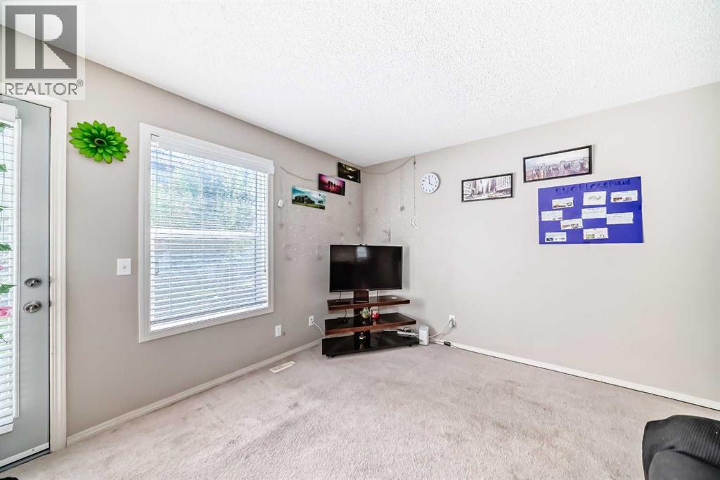 147 Saddlebrook Point NE, Calgary, Alberta  T3J 0G3 - Photo 4 - A2287478