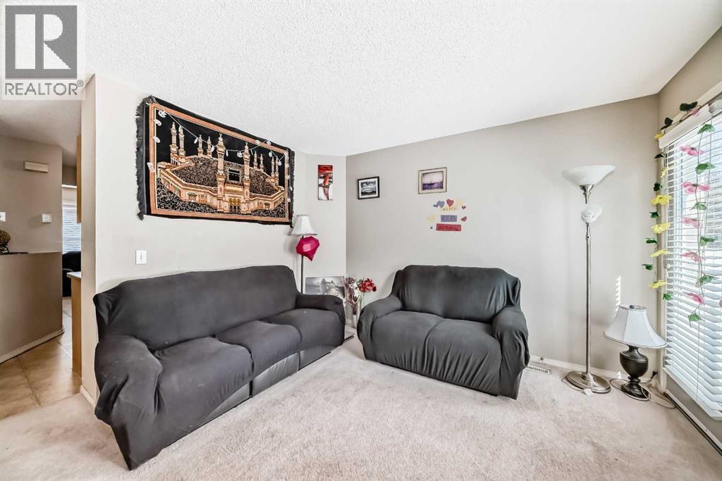 147 Saddlebrook Point NE, Calgary, Alberta  T3J 0G3 - Photo 5 - A2287478
