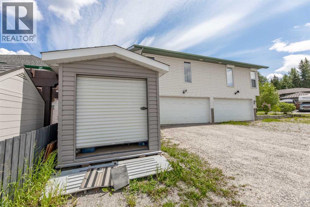168 Sitar Crescent, Hinton, Alberta  T7V 1S7 - Photo 26 - A2298474