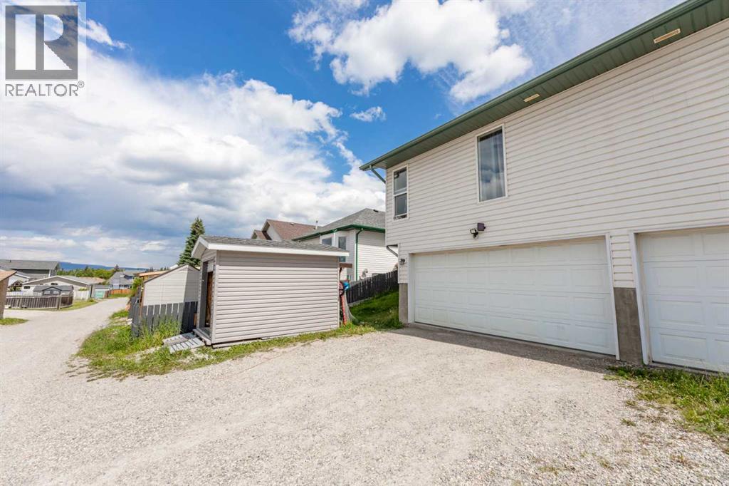 168 Sitar Crescent, Hinton, Alberta  T7V 1S7 - Photo 25 - A2298474