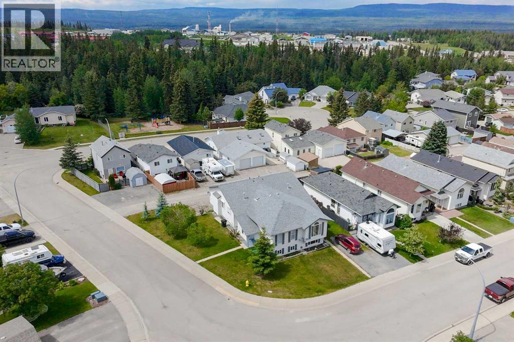 168 Sitar Crescent, Hinton, Alberta  T7V 1S7 - Photo 30 - A2298474