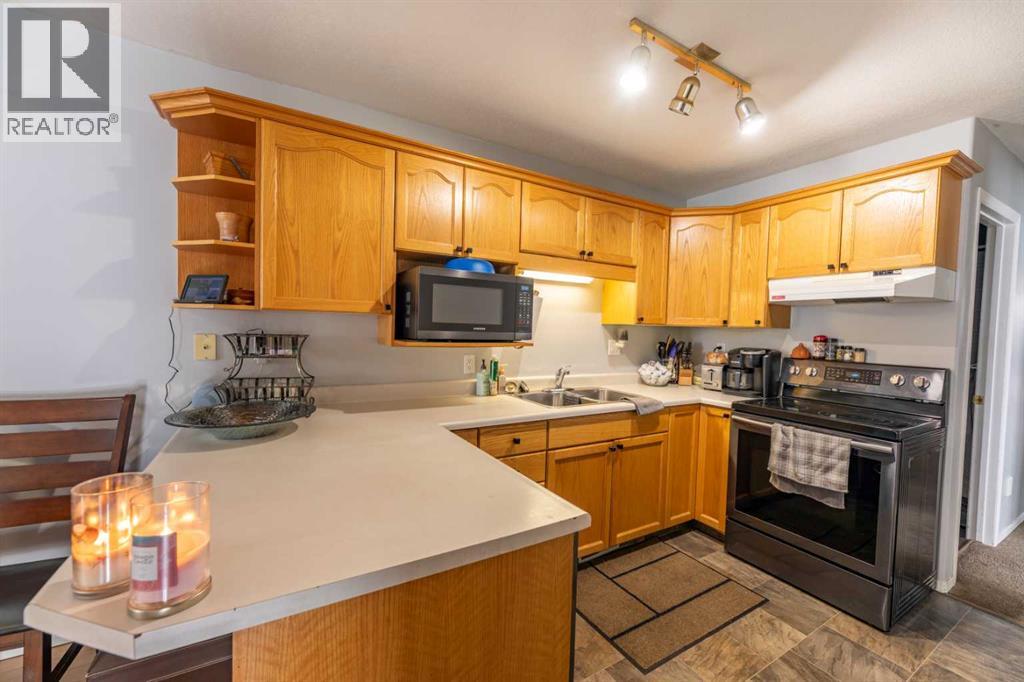 168 Sitar Crescent, Hinton, Alberta  T7V 1S7 - Photo 6 - A2298474