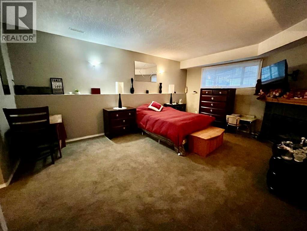168 Sitar Crescent, Hinton, Alberta  T7V 1S7 - Photo 17 - A2298474