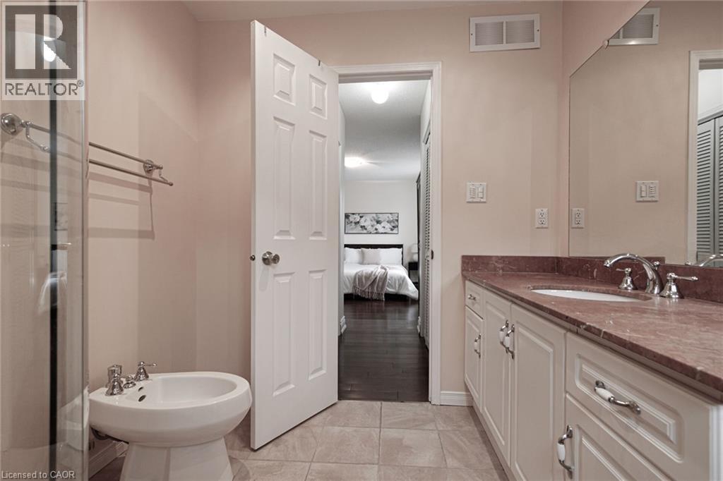 2216 Norfolk Drive, Oakville, Ontario  L6H 6H4 - Photo 36 - 40816317