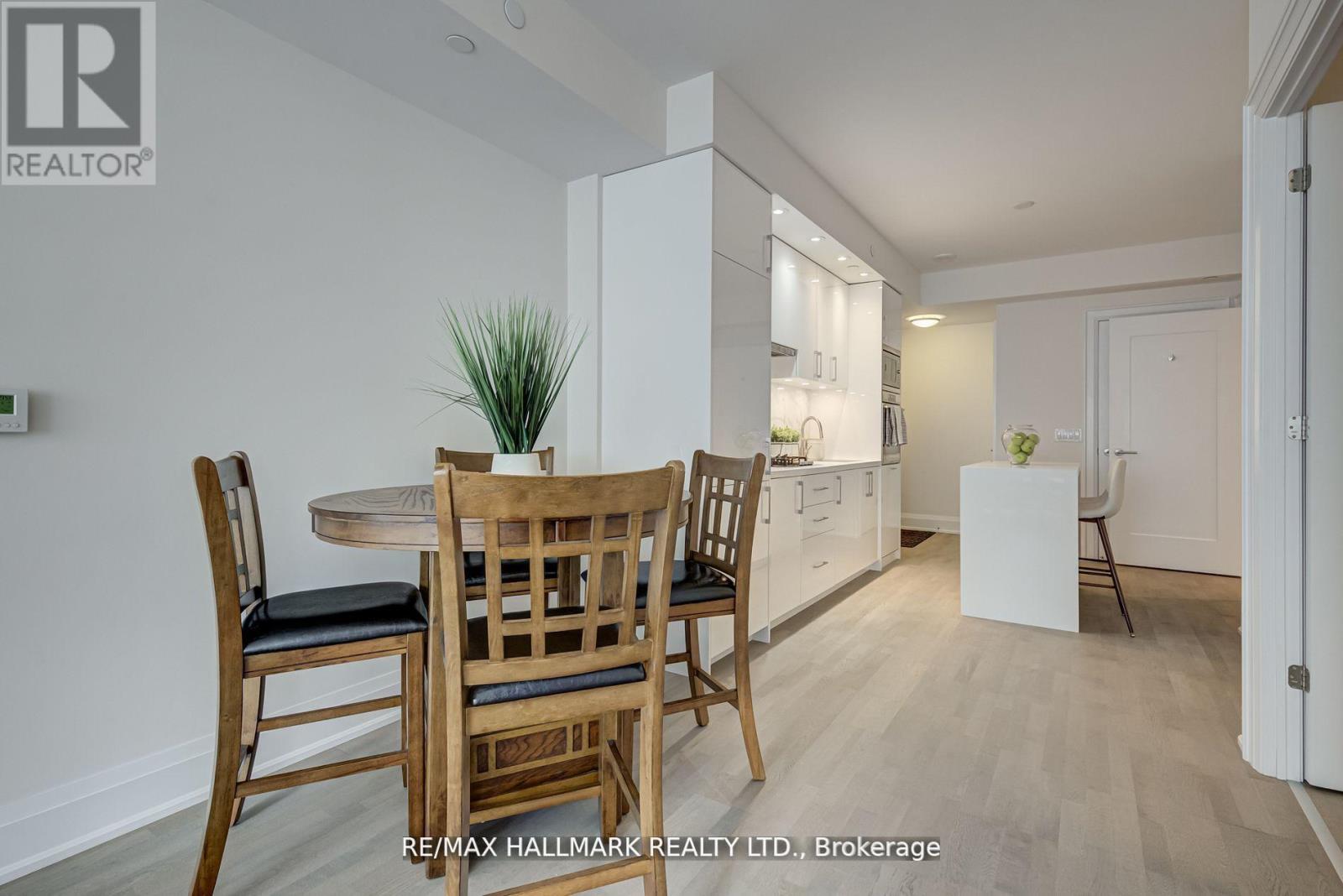 2001 - 88 Cumberland Street, Toronto, Ontario  M5R 1A3 - Photo 11 - C12764734