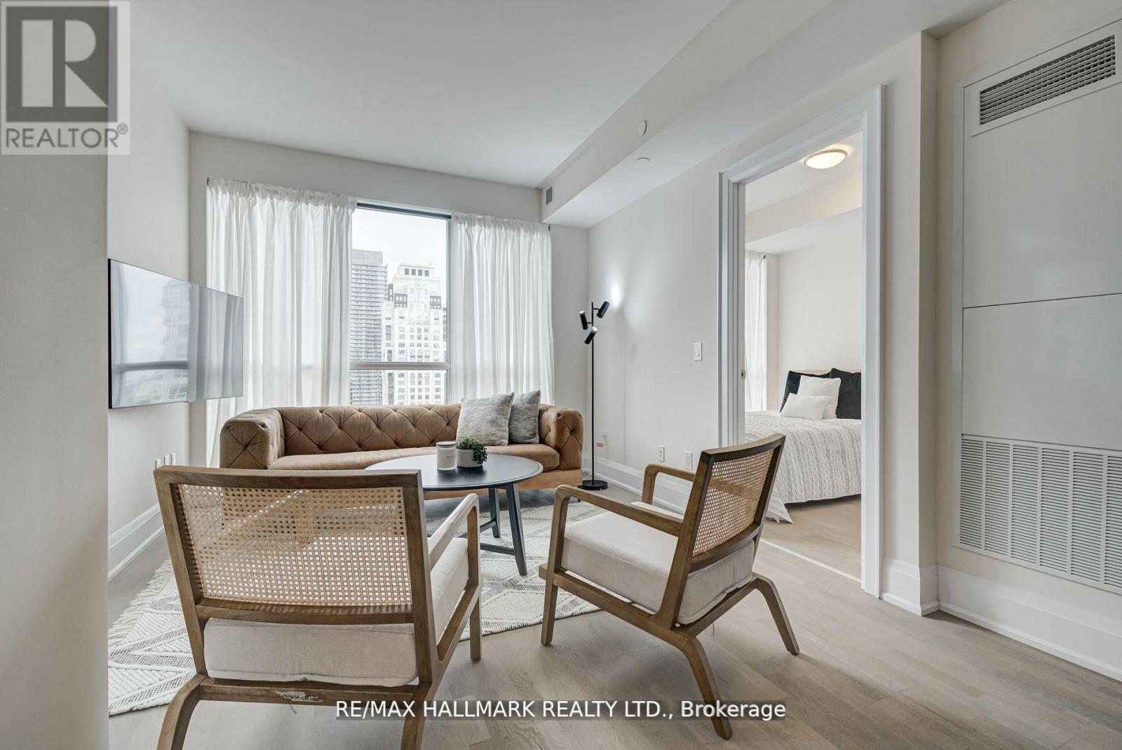 2001 - 88 Cumberland Street, Toronto, Ontario  M5R 1A3 - Photo 13 - C12764734