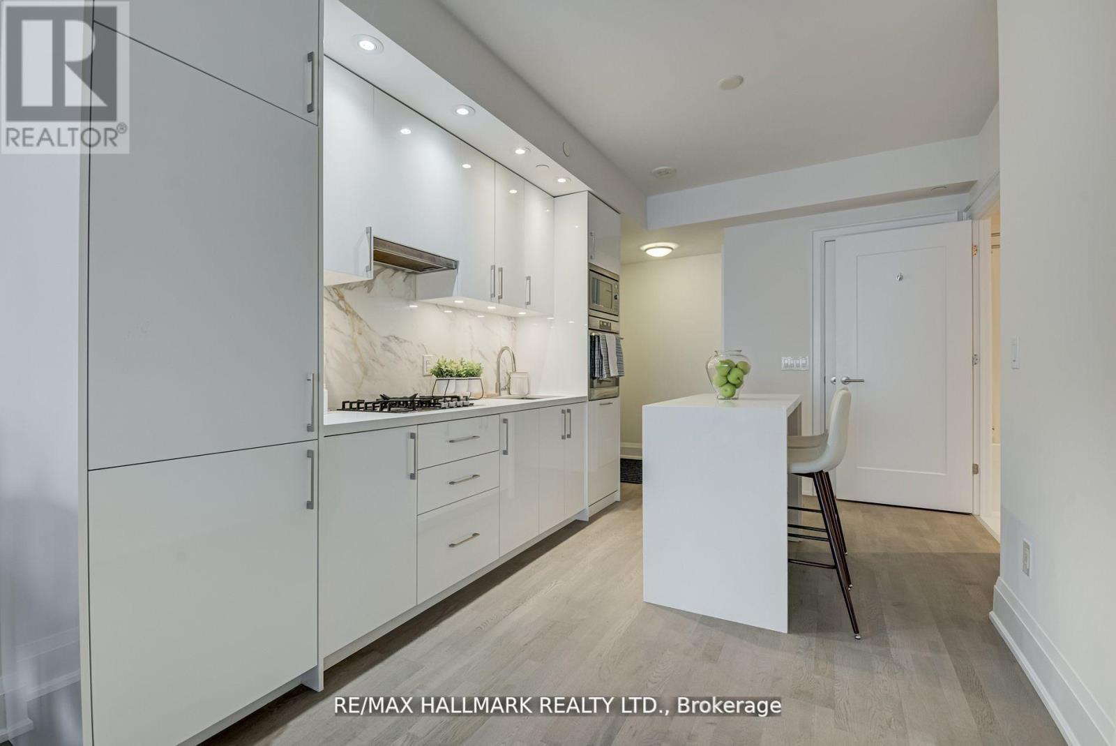 2001 - 88 Cumberland Street, Toronto, Ontario  M5R 1A3 - Photo 8 - C12764734