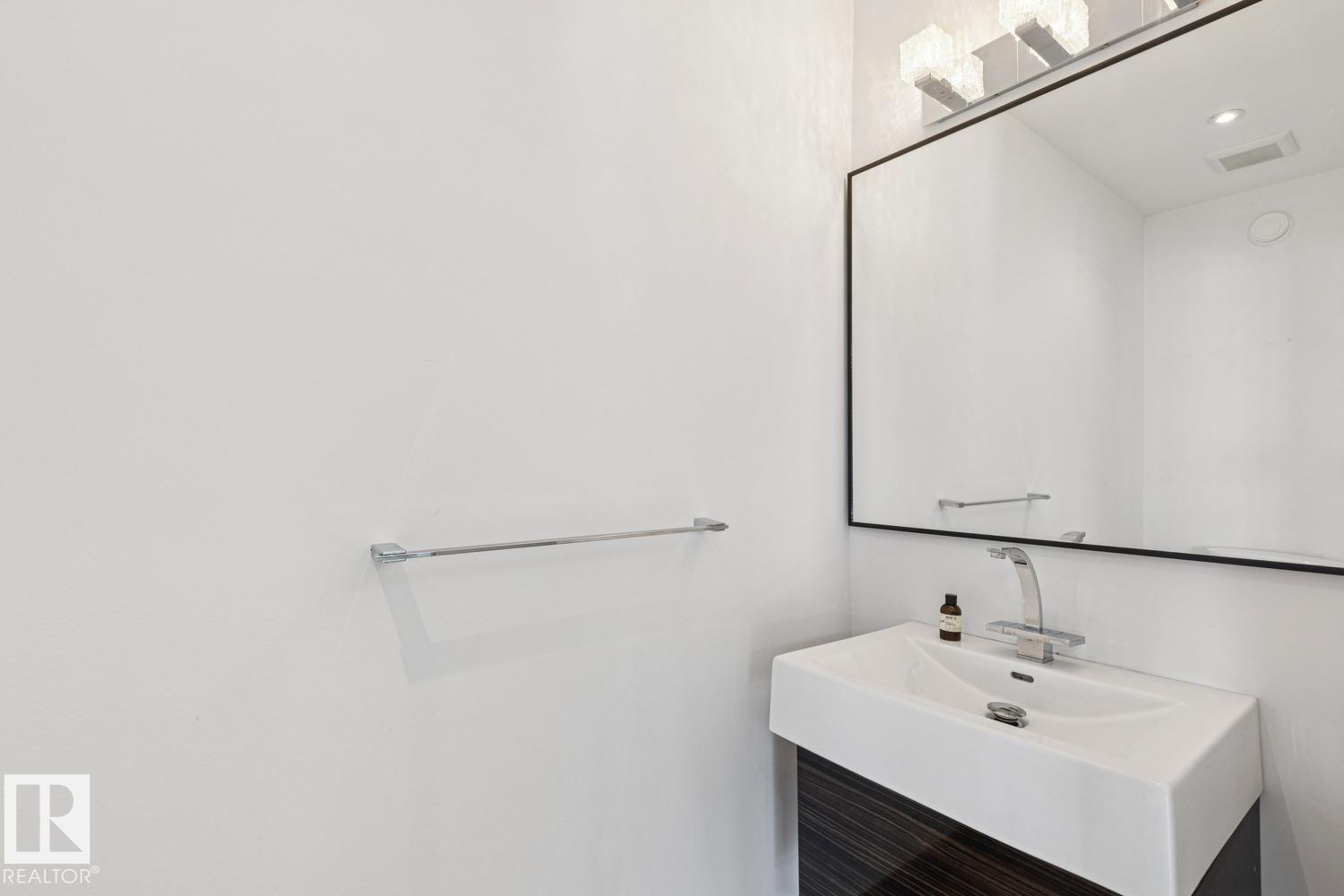 10065 90 Av NW, Edmonton, Alberta  T6E 4X2 - Photo 30 - E4483561