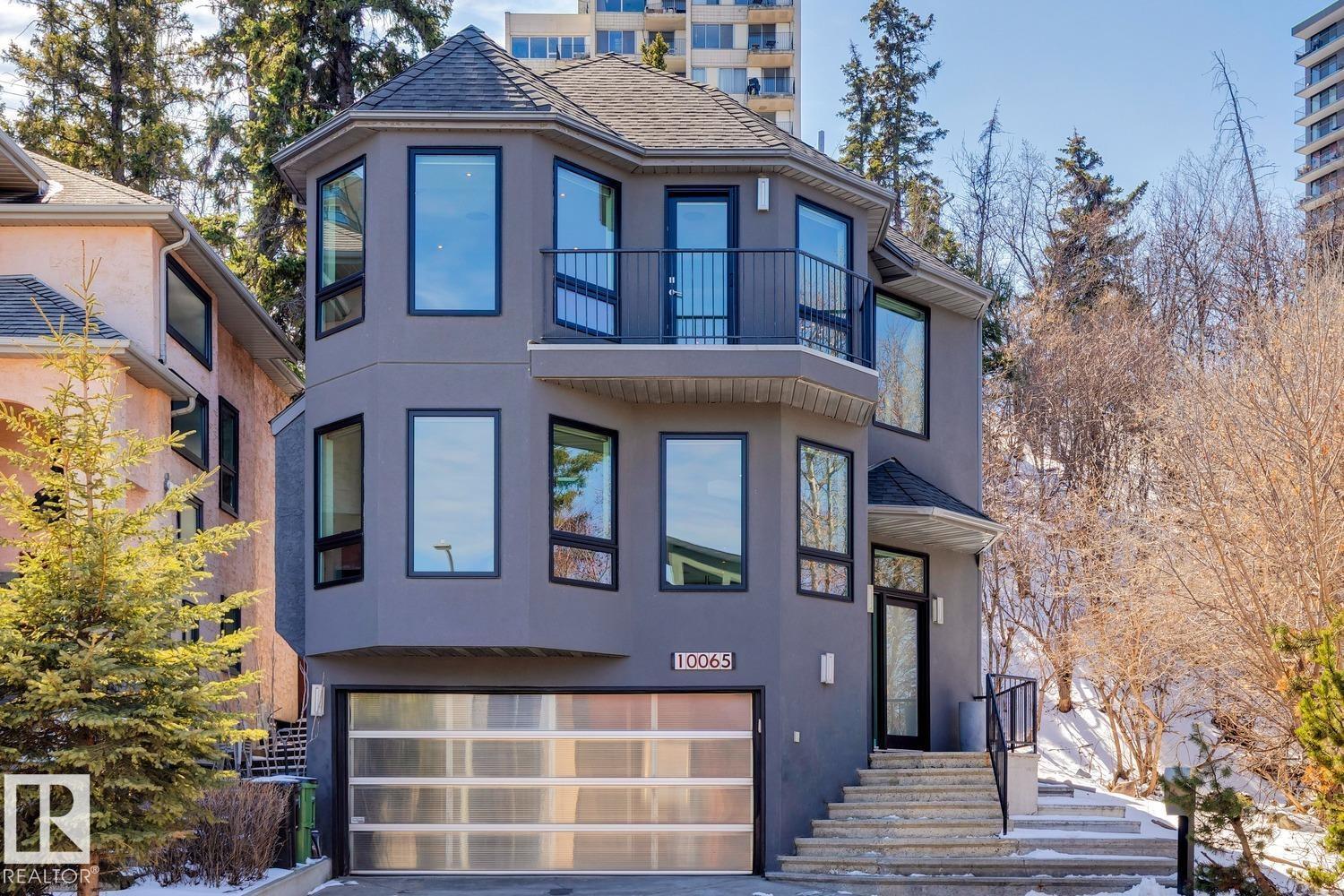 10065 90 Av NW, Edmonton, Alberta  T6E 4X2 - Photo 2 - E4483561