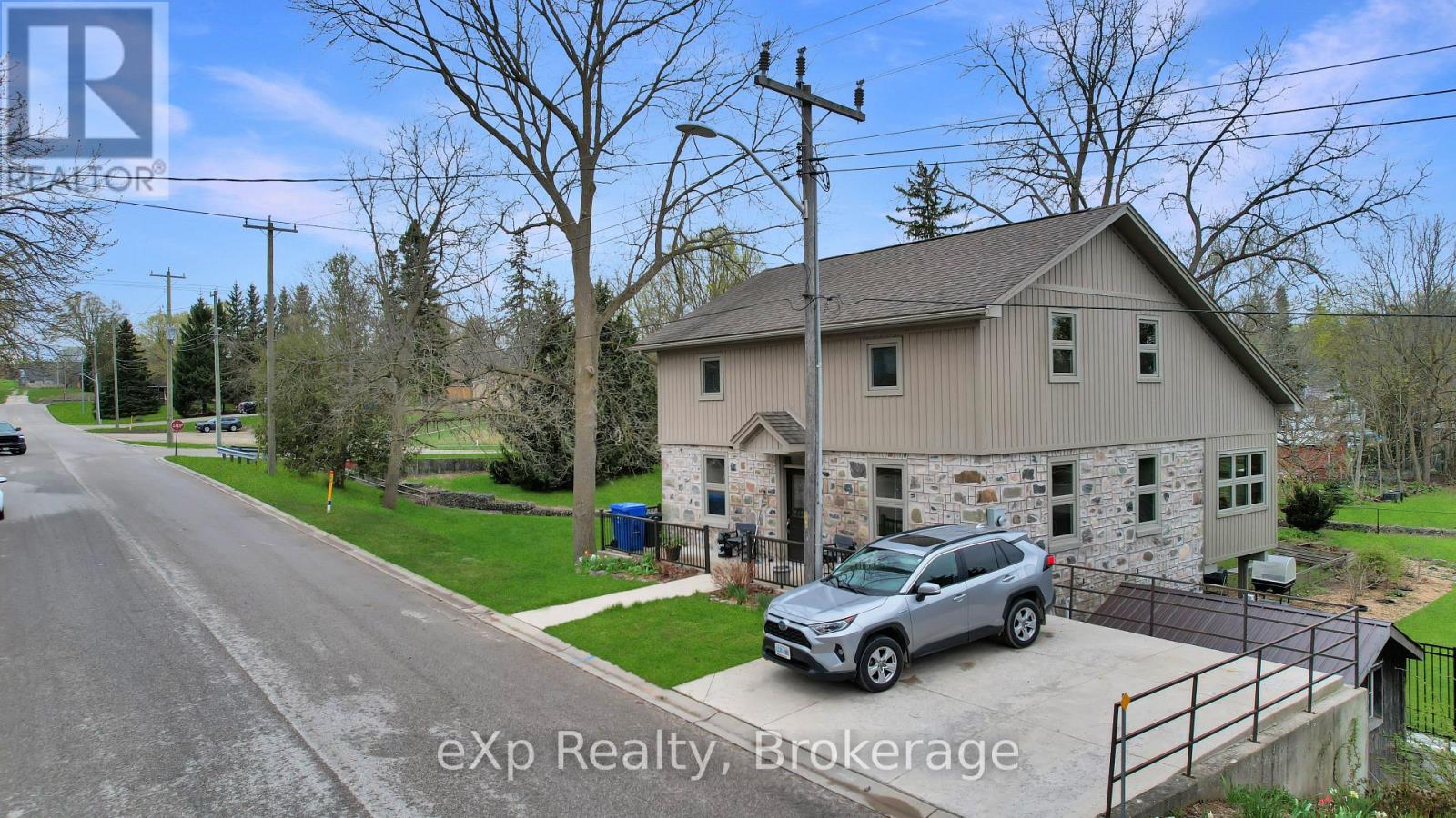 372 Adam Street, West Grey, Ontario  N0G 2M0 - Photo 2 - X13079394