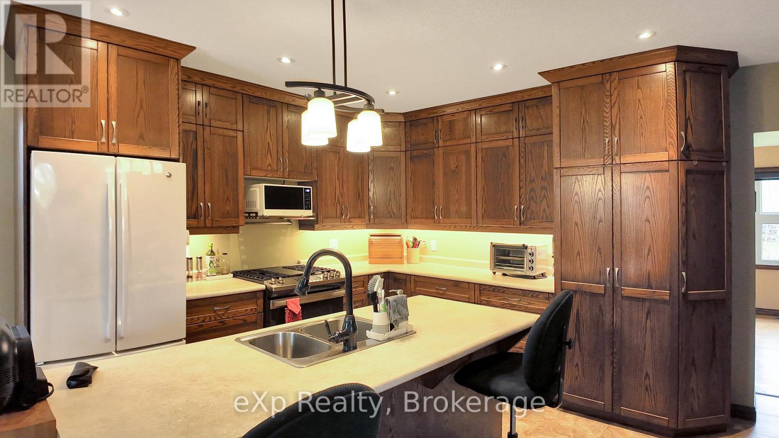 372 Adam Street, West Grey, Ontario  N0G 2M0 - Photo 9 - X13079394