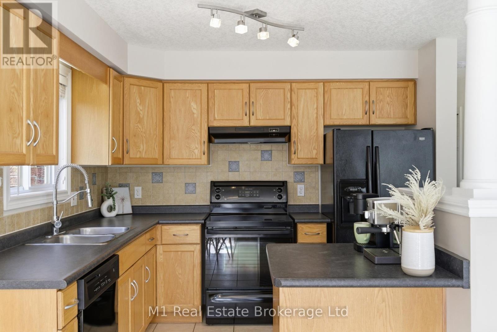 577 Mctavish Street, Centre Wellington, Ontario  N1M 3V5 - Photo 10 - X13079412