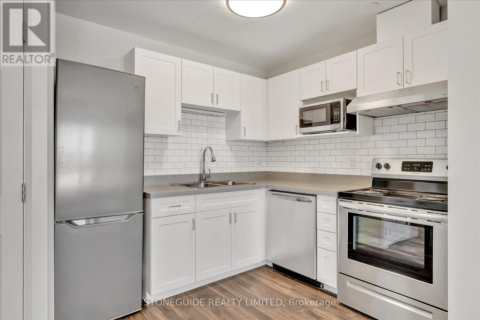 421 - 555 Bonaccord Street, Peterborough, Ontario  K9H 2X8 - Photo 2 - X13079374