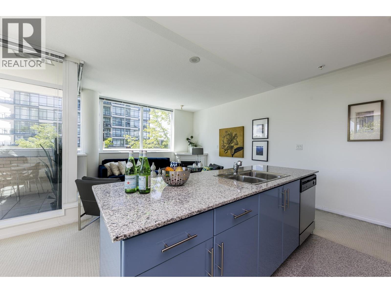 303 168 E Esplanade, North Vancouver, British Columbia  V7L 4X8 - Photo 12 - R3118832