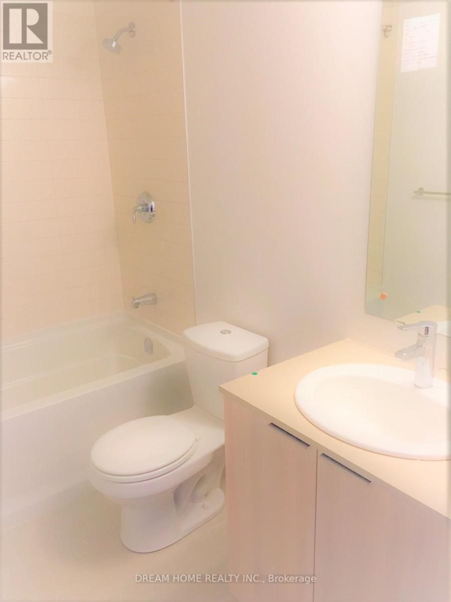 4404 - 11 Wellesley Street W, Toronto, Ontario  M4Y 0G4 - Photo 4 - C13079404