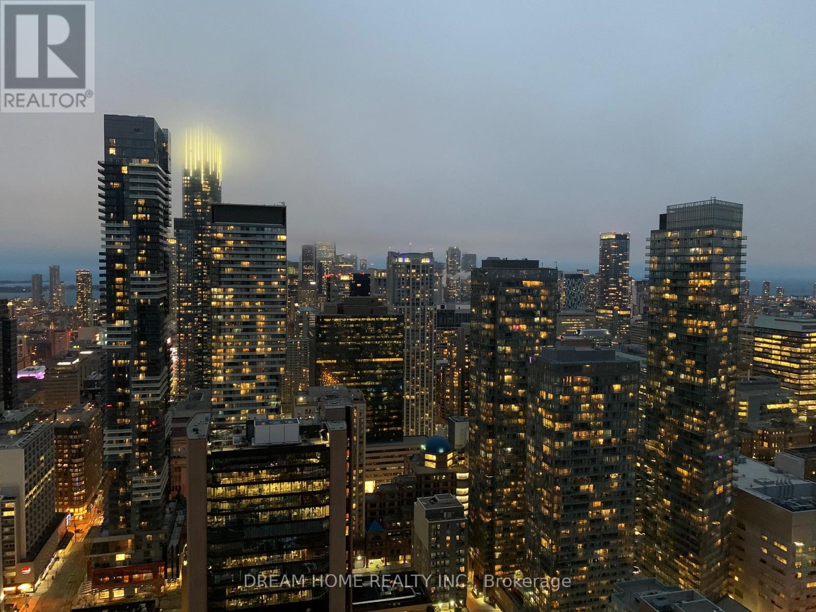4404 - 11 Wellesley Street W, Toronto, Ontario  M4Y 0G4 - Photo 6 - C13079404