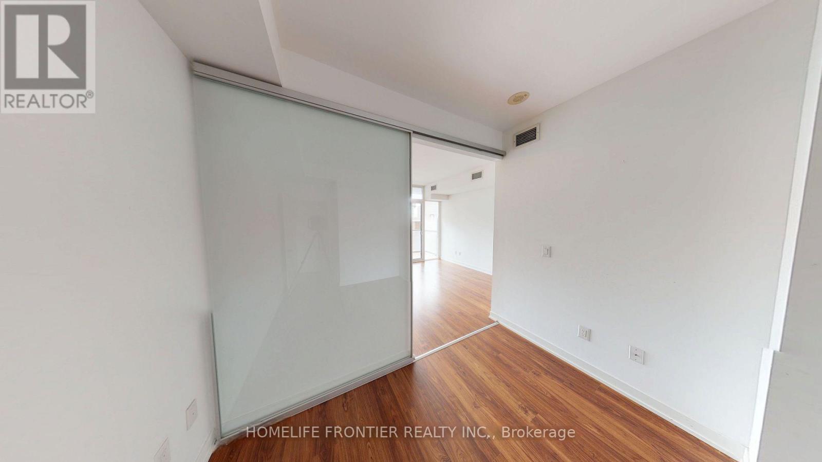 1814 - 105 George Street, Toronto, Ontario  M5A 0L4 - Photo 8 - C13079418