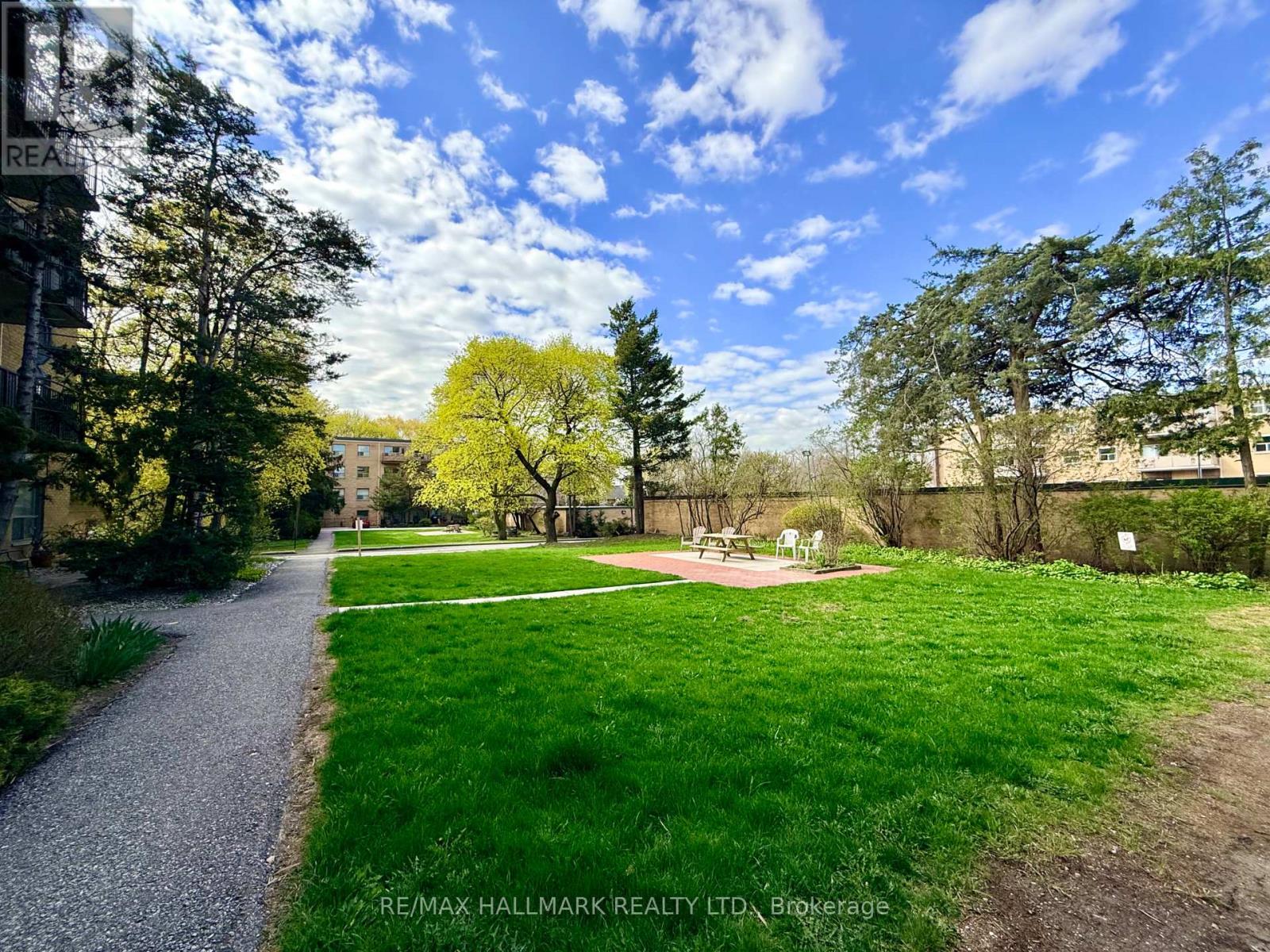 301 - 30 Upper Canada Drive, Toronto, Ontario  M2P 1S1 - Photo 17 - C13079446