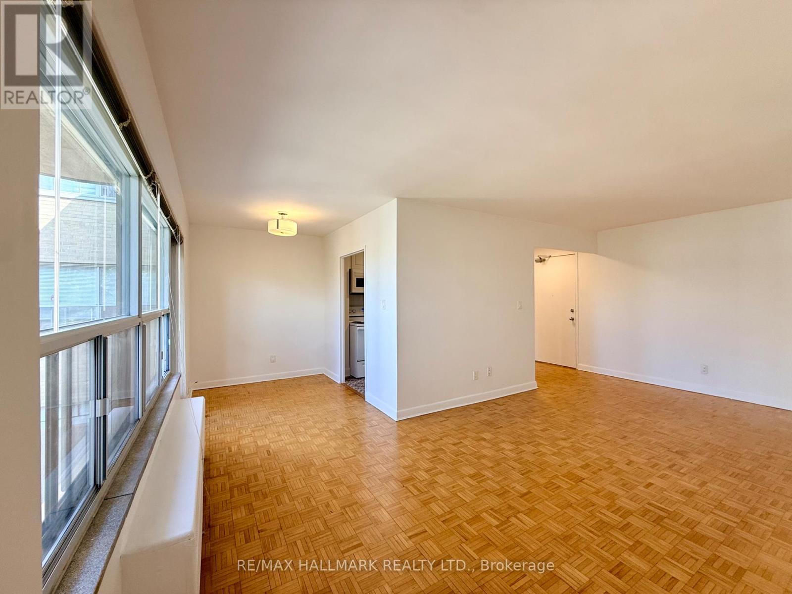 301 - 30 Upper Canada Drive, Toronto, Ontario  M2P 1S1 - Photo 4 - C13079446