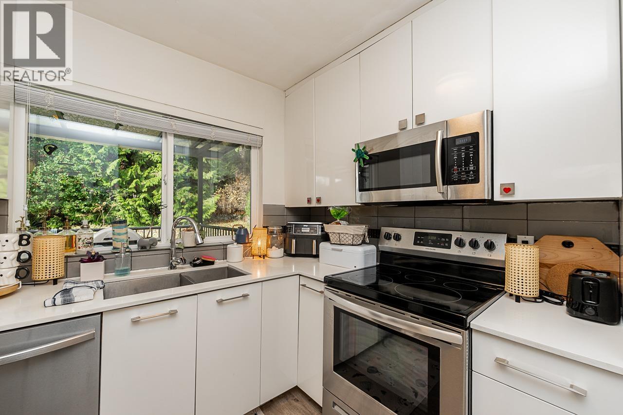 4377 Mountain Highway, North Vancouver, British Columbia  V7K 2K3 - Photo 10 - R3118822