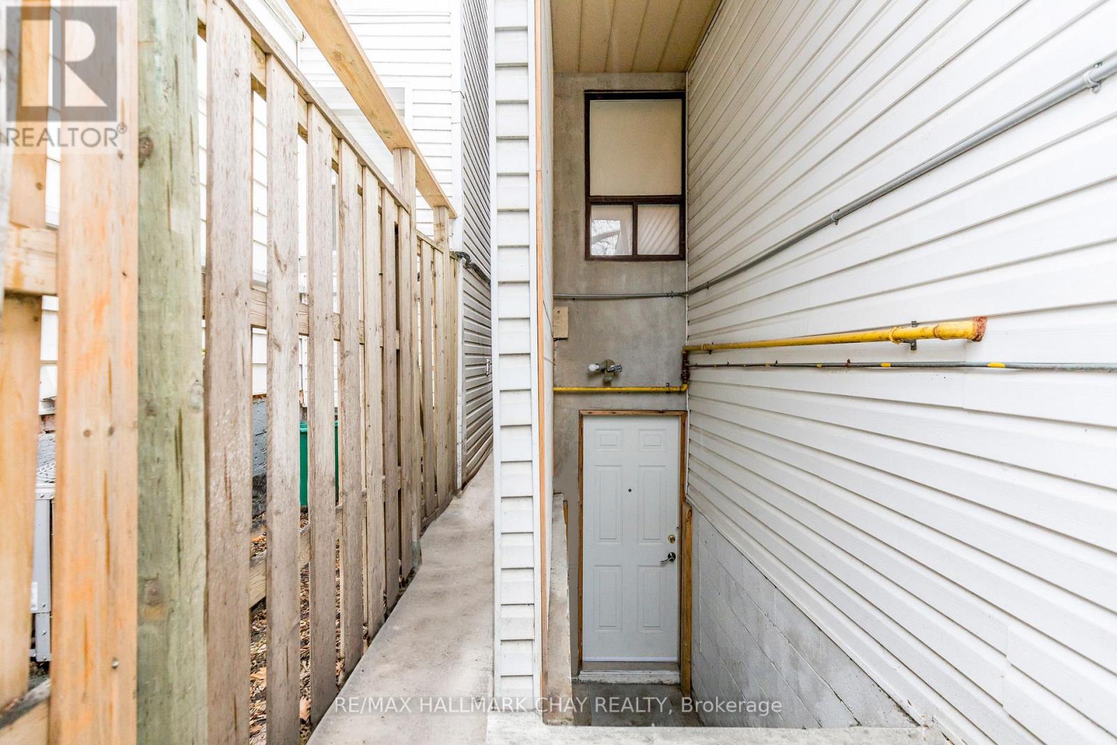 Lower - 80 Rushbrooke Avenue, Toronto, Ontario  M4M 3A9 - Photo 2 - E13079434