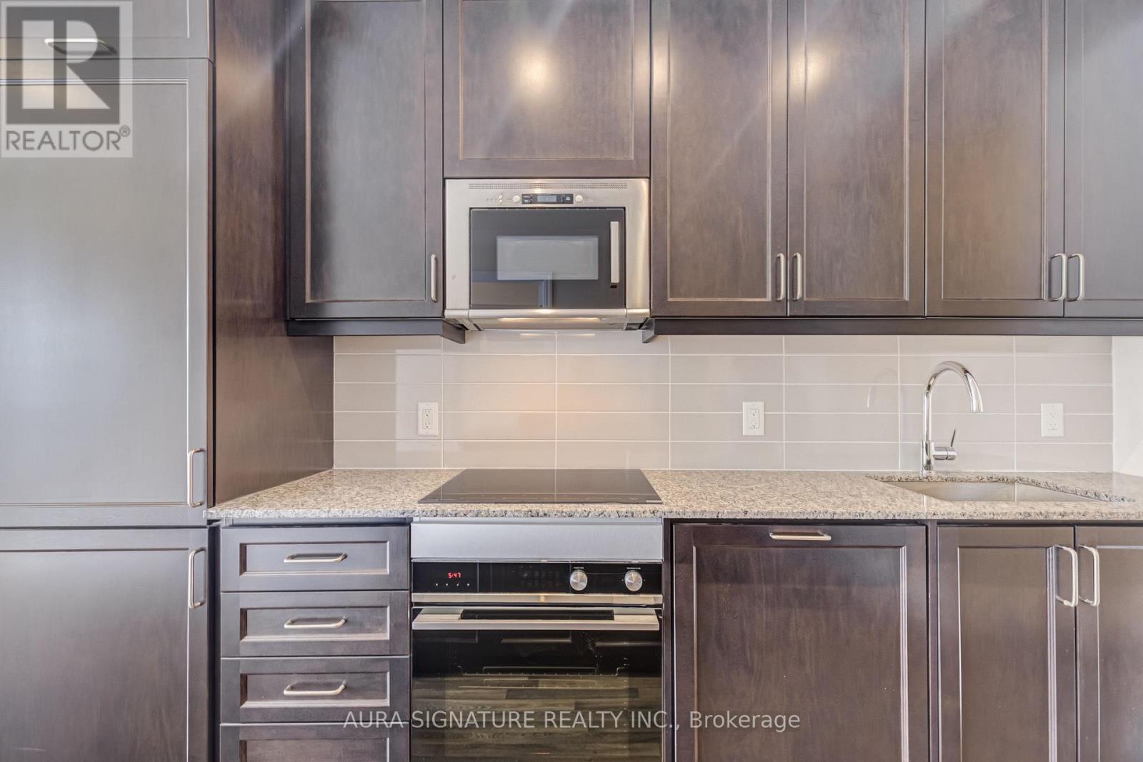 1607 - 9085 Jane Street, Vaughan, Ontario  L4K 0L8 - Photo 12 - N13076962