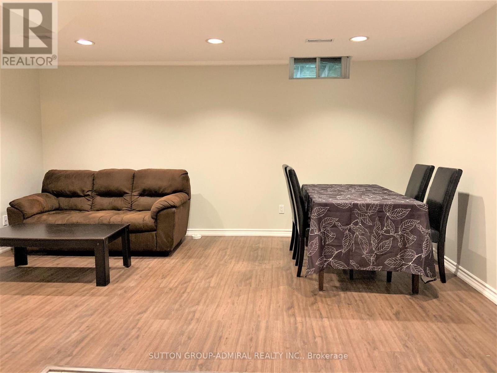 26 Pandora Court, Richmond Hill, Ontario  L4S 1J4 - Photo 3 - N13079382