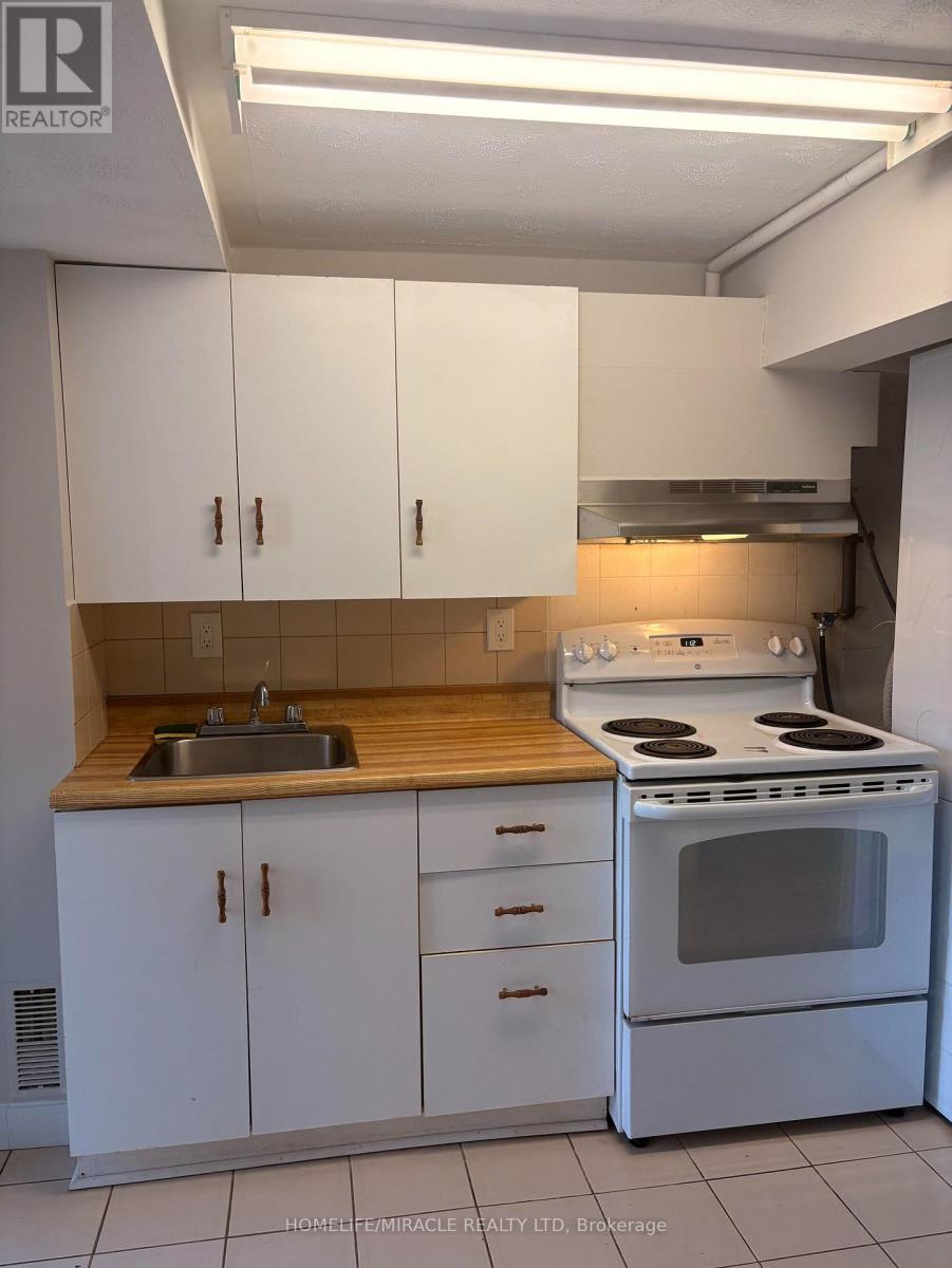 2 - 1571 19th Avenue, Richmond Hill, Ontario  L4S 1N7 - Photo 3 - N13079452