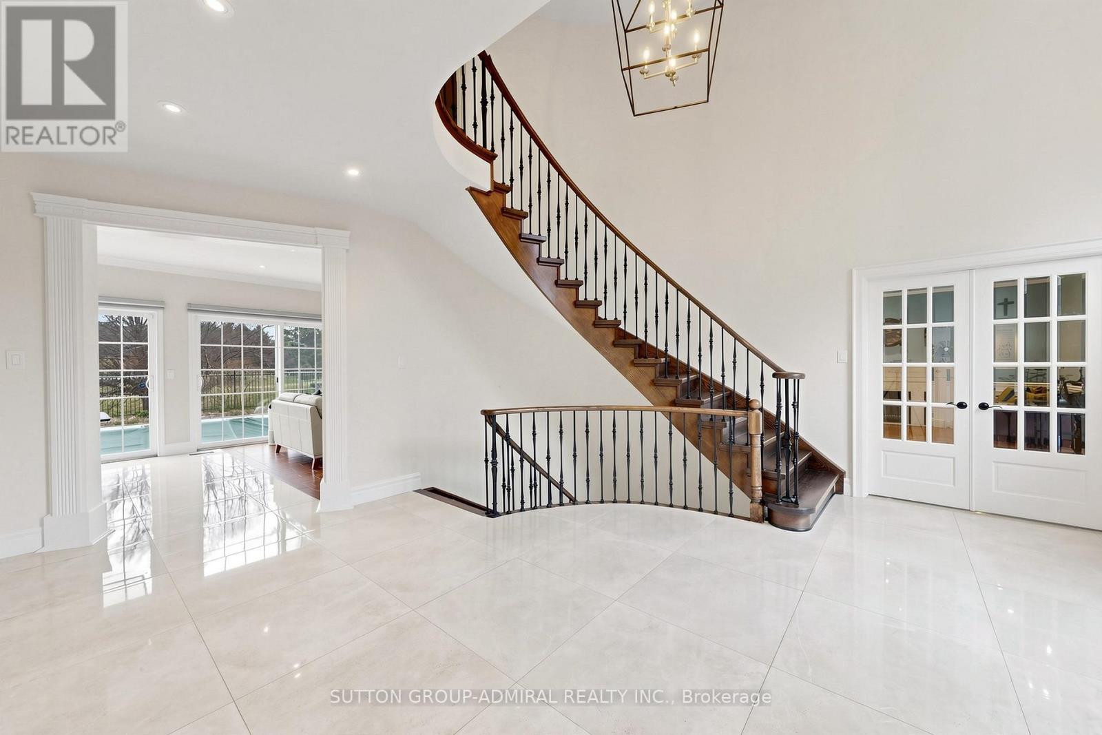 2 Gilbert Drive, Aurora, Ontario  L4G 6W8 - Photo 22 - N13079488