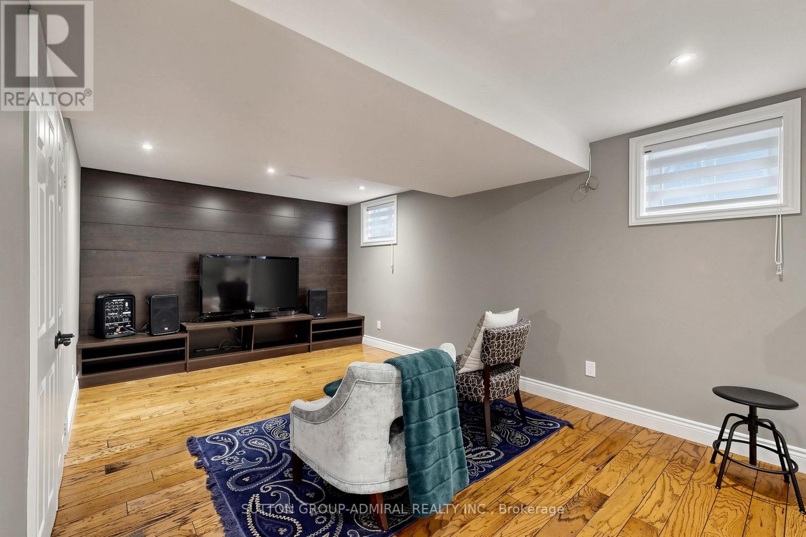 2 Gilbert Drive, Aurora, Ontario  L4G 6W8 - Photo 35 - N13079488