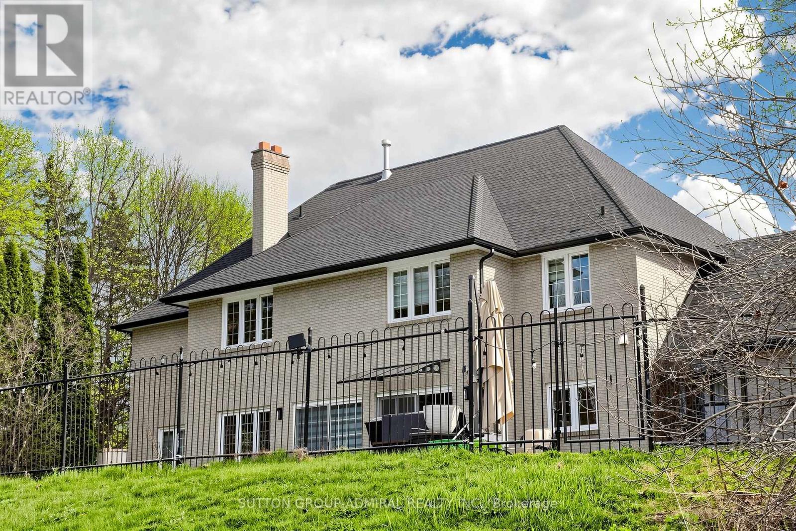 2 Gilbert Drive, Aurora, Ontario  L4G 6W8 - Photo 40 - N13079488
