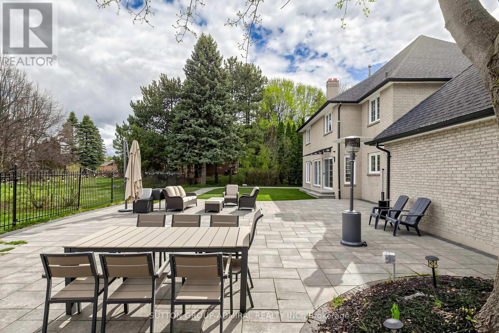2 Gilbert Drive, Aurora, Ontario  L4G 6W8 - Photo 44 - N13079488