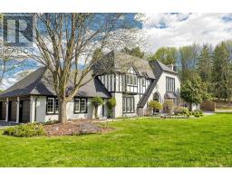 2 GILBERT DRIVE, Aurora, Ontario
