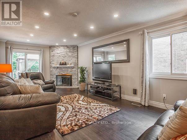 Upper - 414 Manhattan Drive, Markham, Ontario  L3P 7G8 - Photo 6 - N13079494