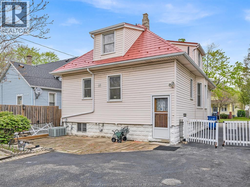 553 Oak Avenue, Windsor, Ontario  N9A 5E7 - Photo 33 - 26009947
