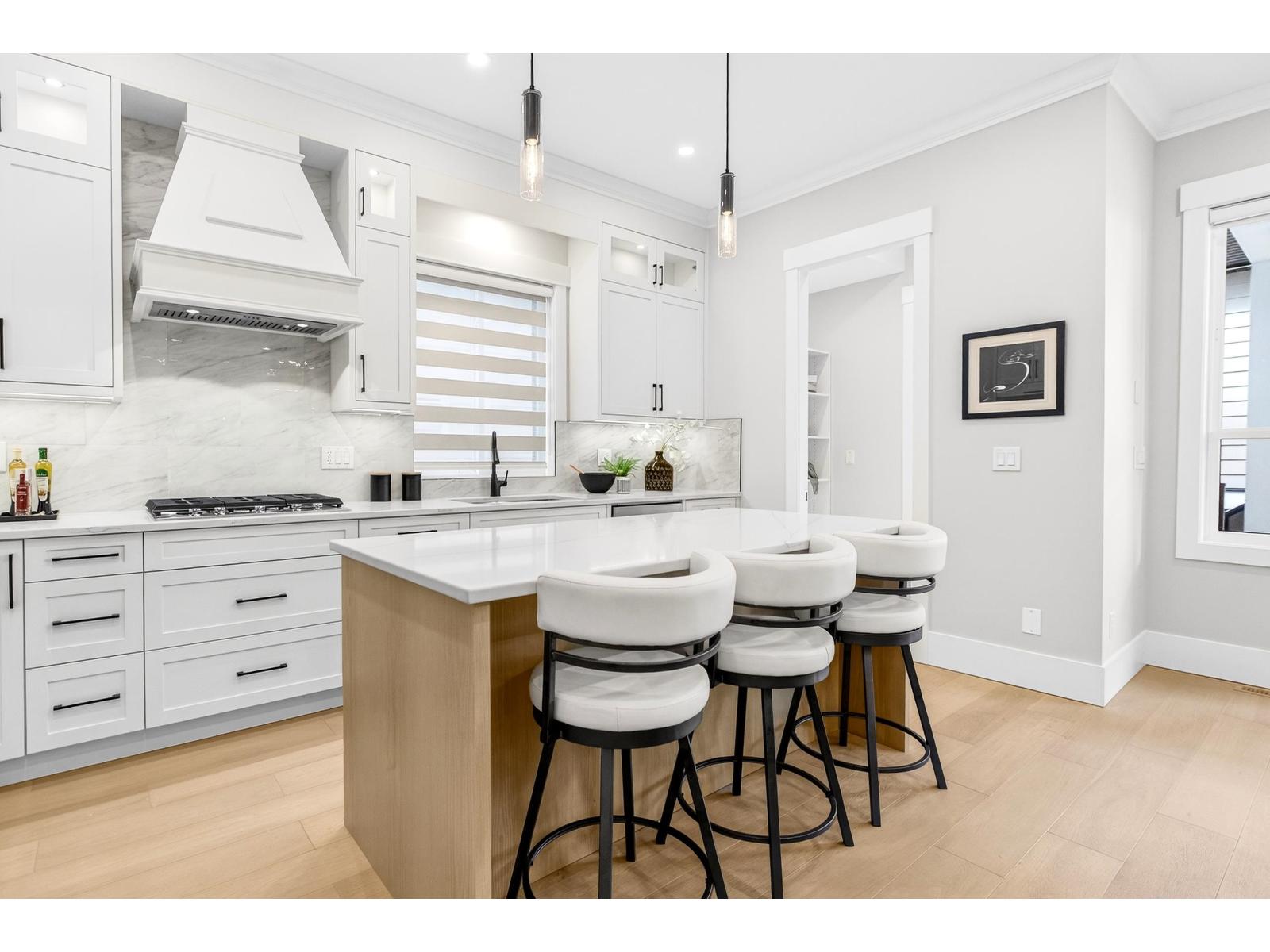 16723 25a Avenue, Surrey, British Columbia  V3Z 0B1 - Photo 4 - R3118484
