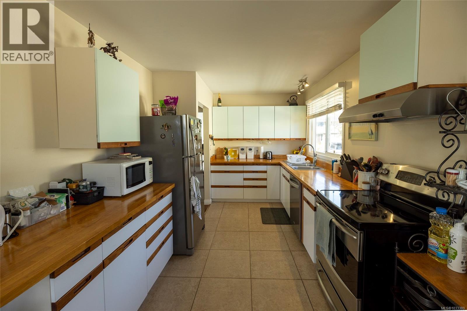 7705 Park Dr, Port Hardy, British Columbia  V0N 2P0 - Photo 12 - 1033380